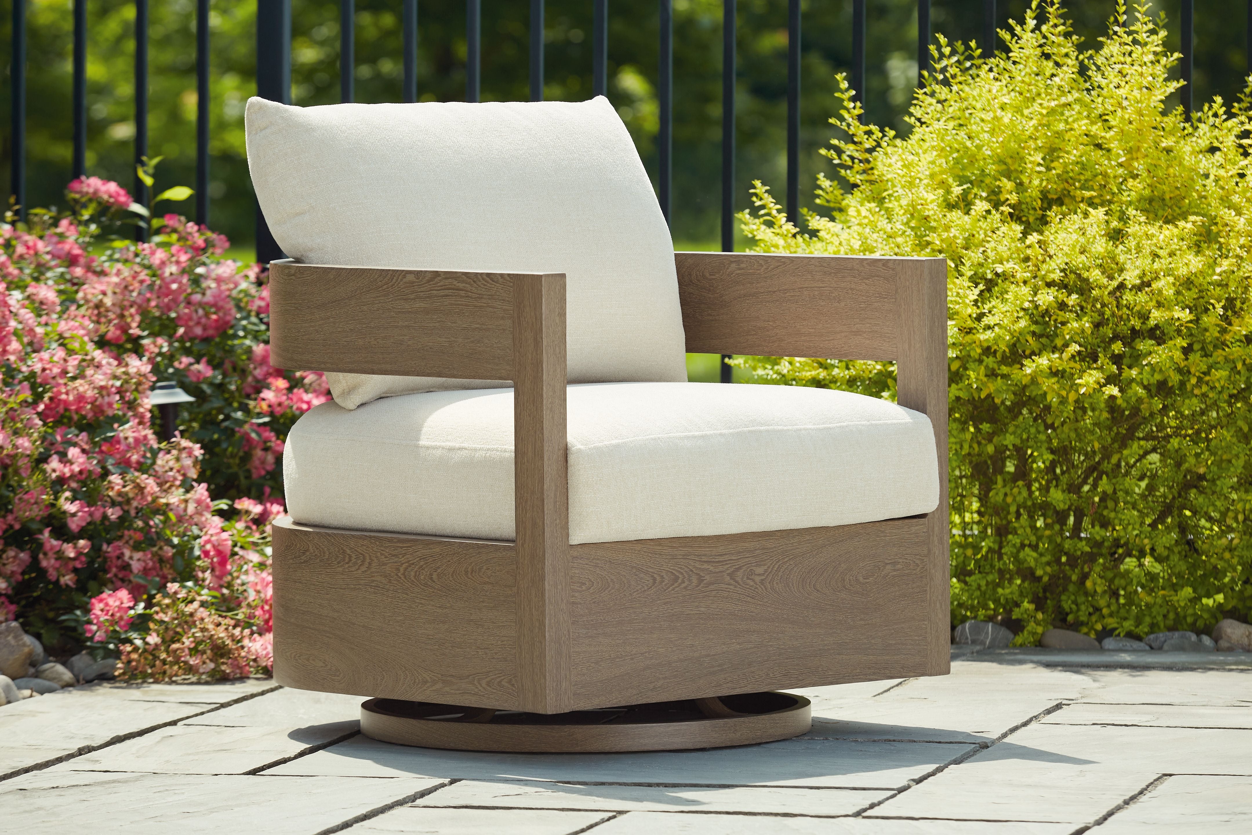 Serene Bay - Marrón oscuro / Blanco - Silla giratoria con cojín