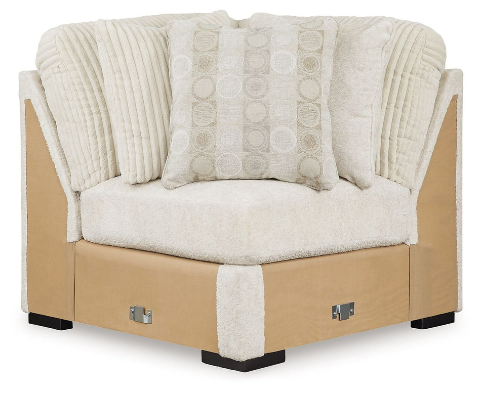Chessington - 3-Piece Sectional - Ivory