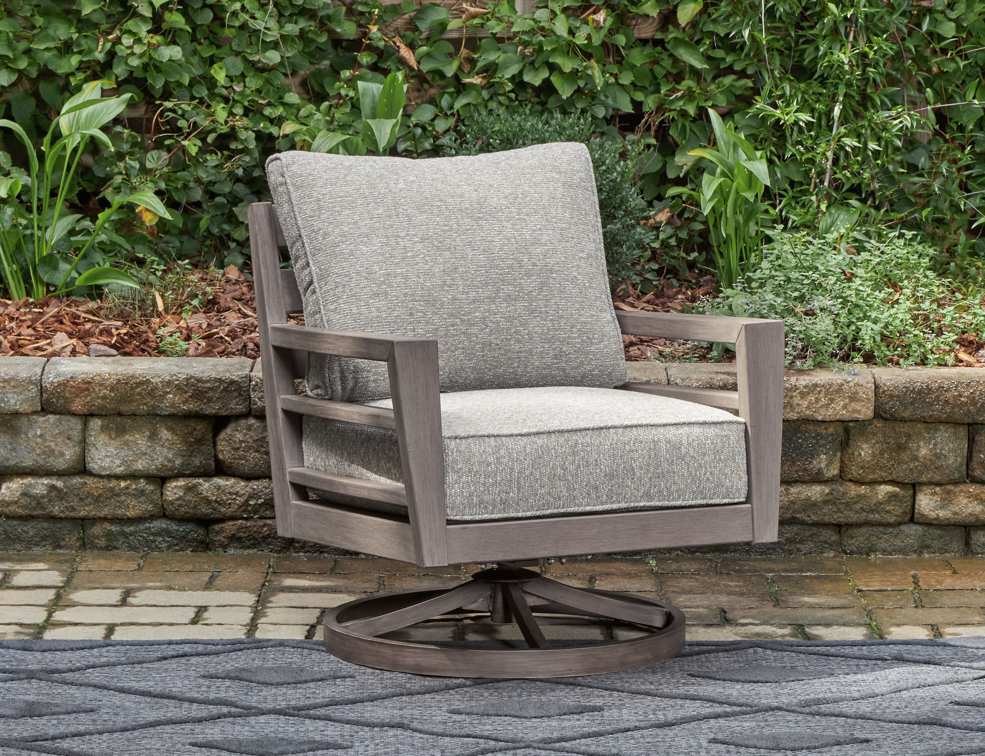 Hillside Barn - Gris/Marrón - Sillón giratorio con cojín