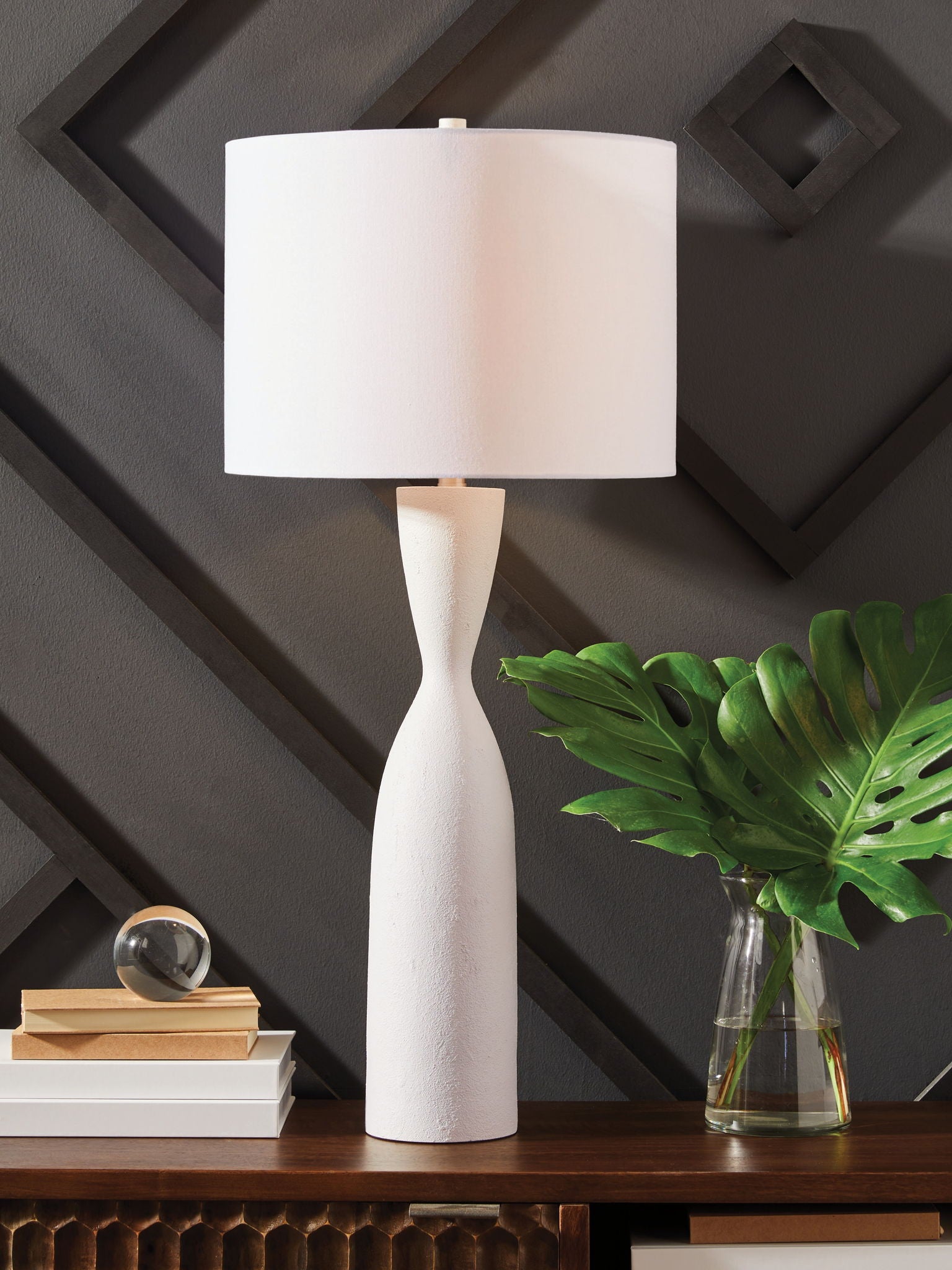 Davinford - White - Poly Table Lamp