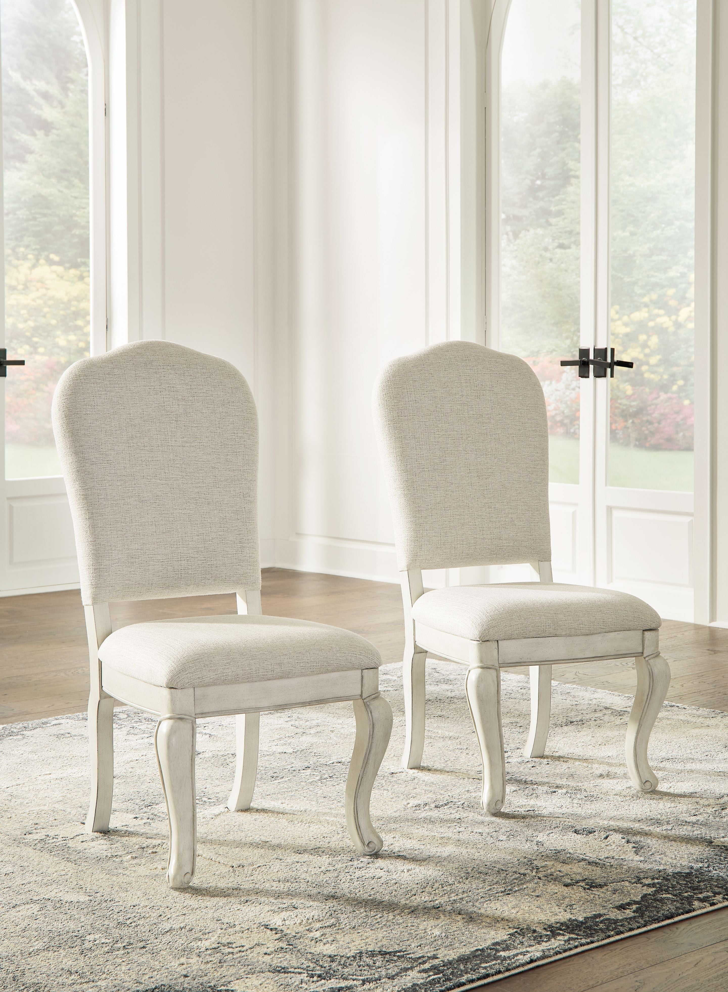 Silla auxiliar de comedor Arlendyne, color blanco antiguo (juego de 2)