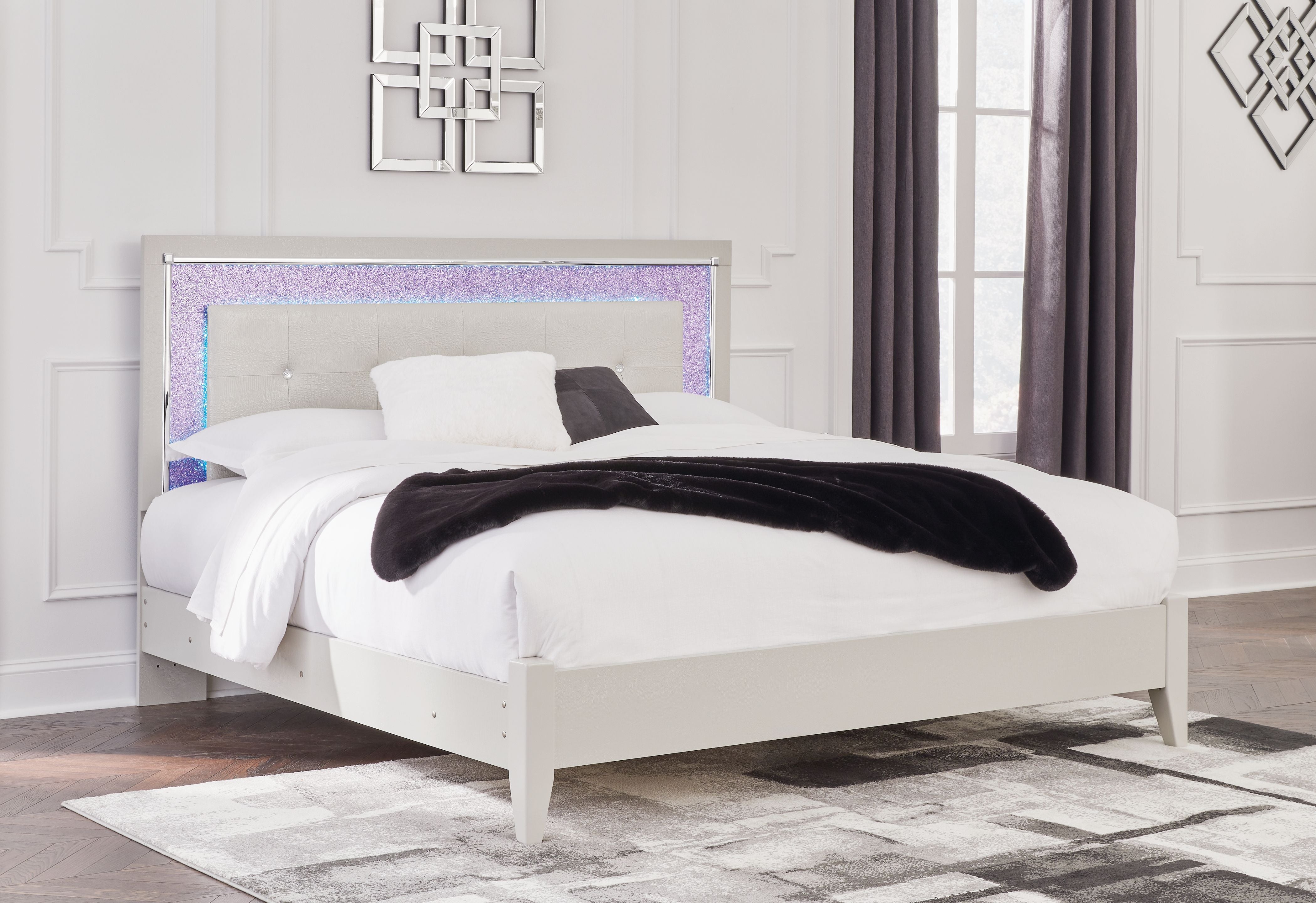 Zyniden - Plata - Cama King con paneles tapizados