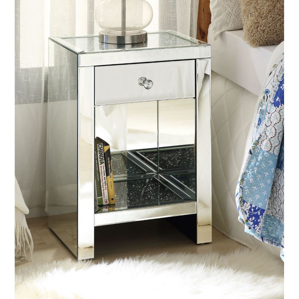 Noralie - Mesa auxiliar - Plata perlada - 26"