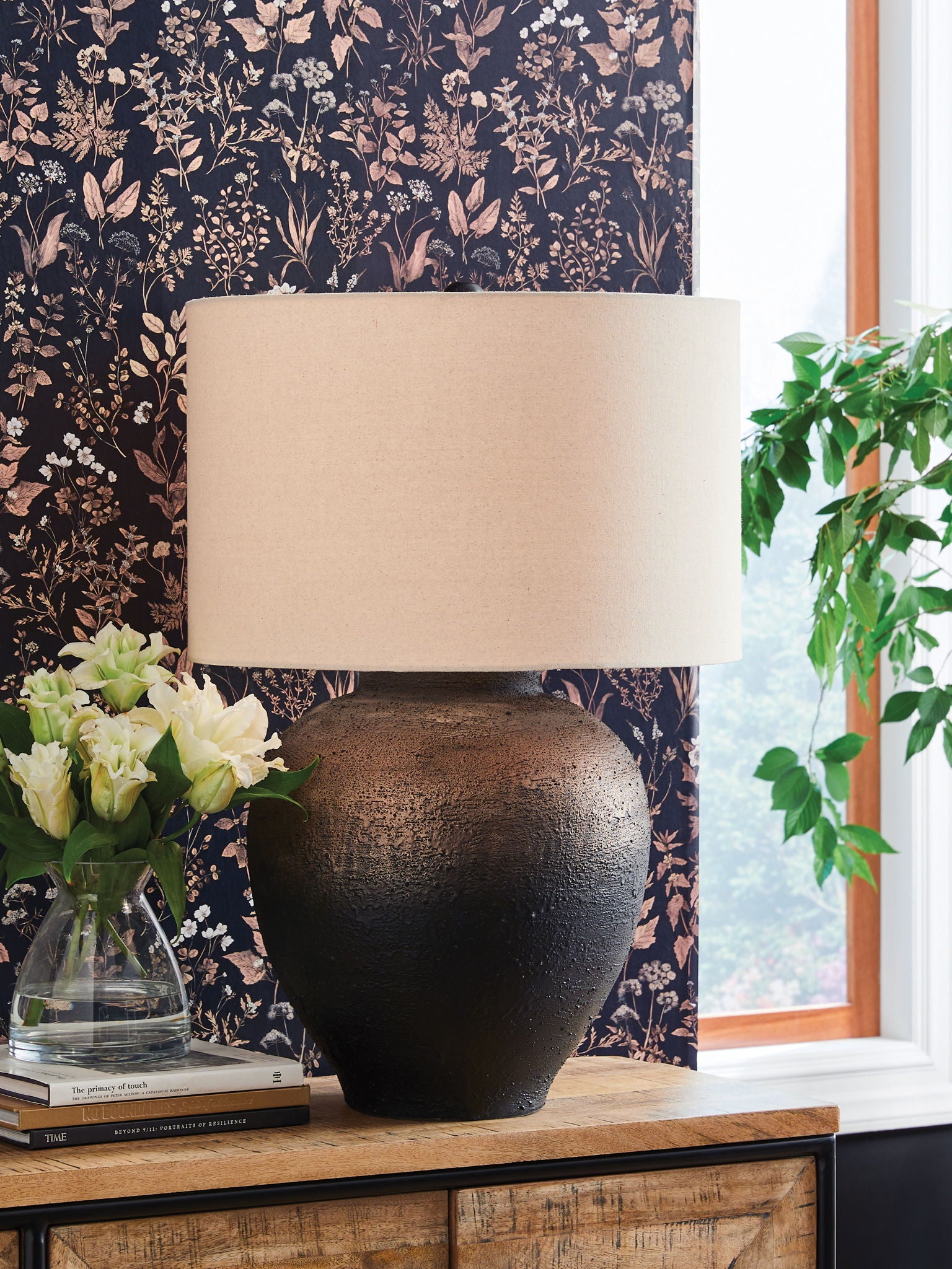 Newgerhard - Brown / Black - Metal Table Lamp