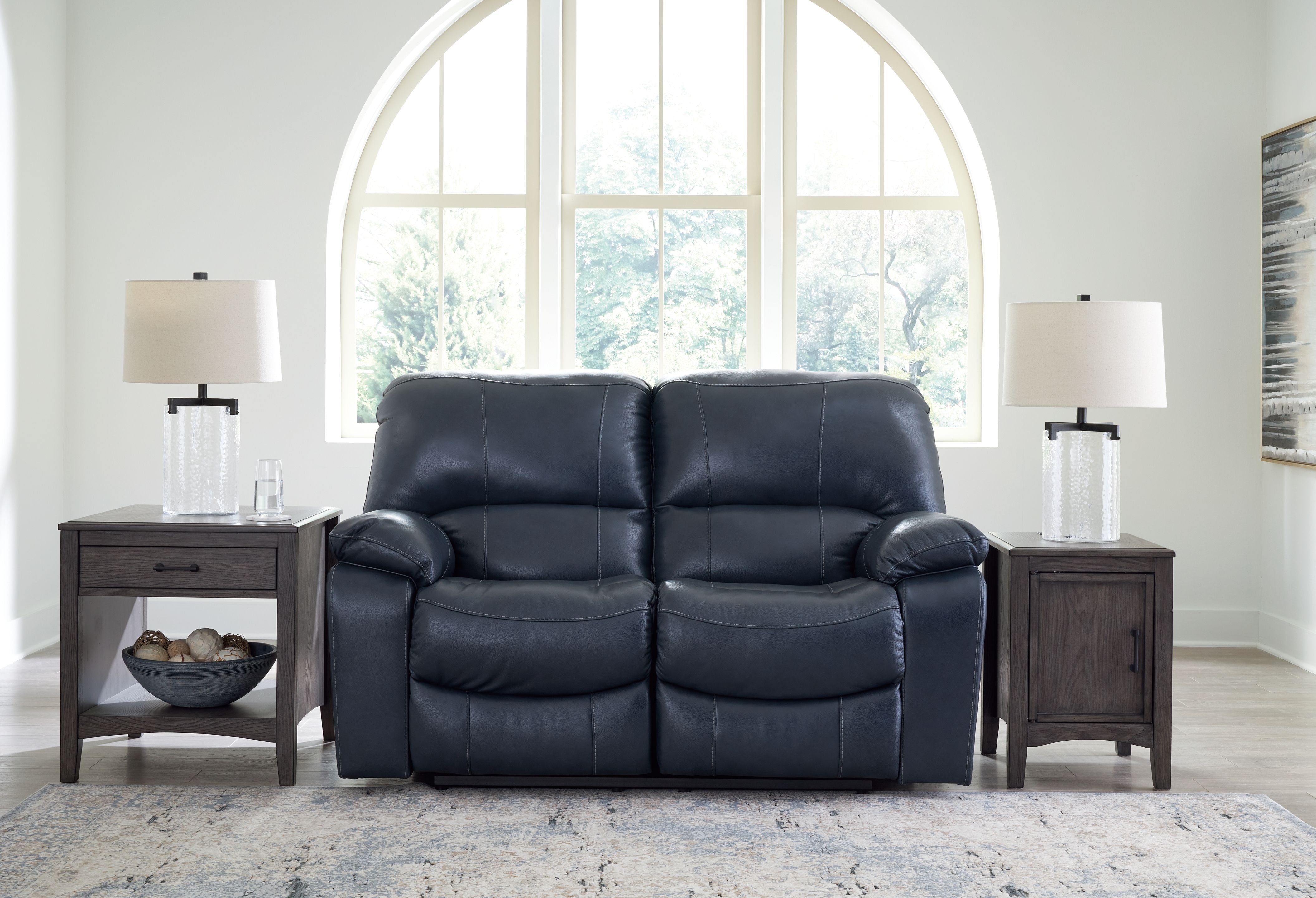 Leesworth - Loveseat reclinable